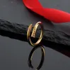 Anelli classici di design di gioielli ad anello per unghie per donne in acciaio in acciaio in acciaio di titanio coppie 18k oro di lusso da donna accessori per gioielli all'ingrosso