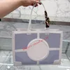 2023 Designer Bag Women Bag Handväskor Präglade blommamonogram Kvinnor Handväska Purse Tote Axel Kvinnlig ryggsäck
