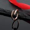 Anelli classici di design di gioielli ad anello per unghie per donne in acciaio in acciaio in acciaio di titanio coppie 18k oro di lusso da donna accessori per gioielli all'ingrosso
