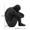 Dekorativa föremål Figurer Ins Creative Naken Male Sculpture Decor Body Art Staty Sitt med benen korsade man Figurens hemdekoration Harts Hantverk gåva 230621