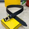 Lyxvarumärke Designer Mens Belt Fashion äkta läderbälte Kvinnor Slät spänne i midjeband Män