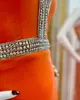 Arabie Saoudite Velours Robe D'événement Formelle 2024 Manches Longues Ajustées De Luxe Cristal Col En V Profond Orange Pageant Bal Anniversaire Robe De Soirée Pour Dame Haute Fente Trou De Serrure