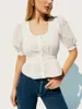 Blouses femme prix de dédouanement taille mince petit haut simple boutonnage col en U français rétro femme évider chemisier à manches courtes