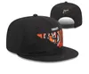 Snapbacks Hats Designer Baseball Hat All Team Logo broderi platt fotboll basket justerbar mössa mesh beanies monterad hatt utomhus sport mössa med original tagg