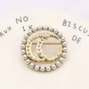 Famous Brand Designer Fashion Letter Pins Brooches Women Rhinestone Pearl Brooch Suit Pin Fashion Jewelry Accessories