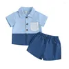 Kledingsets Schattig 2-delig baby-baby T-shirt met korte mouwen en revers in contrastkleur en stevige korte broek voor de zomer van je kleine jongen