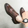 Luxe Heren Brogue Schoenen Mannen SUIT Schoenen Casual Formele Zakelijke lederen Schoenen Mannen bruin Bruiloft Schoenen Italiaanse Jurk banket Schoen