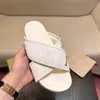 2023 Summer Designer Brand Shoes Cross Strap Swice Bottom Men Slippers Sandals مختلف ألوان أسود أبيض خضراء من الجلد الفضي من المطاط الحجم 38-45