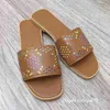 Slippers Womens sandals beach designer classic Flat home outdoor luxury summer fashion womens leather sequin flip-flops US size qiuti17