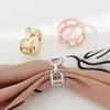 Schals 2023 Top Qualität Perle Seide Schal Ring Dekorative Schnalle Multifunktionale Glatte Accessoires Großhandel