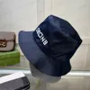 Chapeau de seau pour femme élégant Designer pour hommes Stingy Brim Chapeaux Voyage Casual Caps avec des lettres 10 couleurs