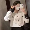 Designer de alta qualidade lapela polo moda feminina bolso no peito alfabeto bordado impresso fivela de metal de malha de mangas compridas cardigan jaquetas