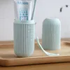 Butelki do przechowywania Kreatywny kubek do mycia prosta pokrywka przenośna podróż wielofunkcyjna szczoteczka do zębów