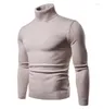 Chandails pour hommes Le pull à col roulé d'hiver 2023 Chemise solide coréenne mince Marée épaissie pour hommes