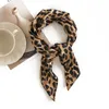 Szaliki Leopard jedwabne szaliki kobiety luksus drukowana mała kwadratowa moda codzienna szalik