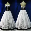 Vintage gothique pays robes de mariée perles de broderie noir et blanc chérie robes de mariée Vestidos De Novia plus size190w