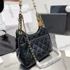 Womens Oil Wox Cuir Vachette Hobo Sacs À Bandoulière Perle Chaîne Poignée Soirée Bourse Grande Capacité Matériel En Métal Doré Matelaase Embrayage Designer Sacs À Main 23CM