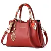 Torba HBP 2023 Nowa torba ślubna Summer Crossbody Tote Red Wedding Tor worka obfite ręczne damskie ramię w torbie