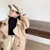 Cappotto 2023 Primavera Autunno Moda Bambini Trench 2-7 Ragazzi Ragazze Grande colletto rovesciato Giacca a vento lunga Capispalla per bambini