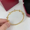 Trend Bangle Trend Bracelets dla kobiet luksusowe letnie plażę moda v złota w bransoletce dla mężczyzn biżuteria imprezowa 230621