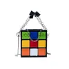 Kvällspåsar Små handväskor för kvinnor Rubiks kubdesign Kvinnor Purse Square Handbag Mini med metallkedja läder crossbody väska J230625