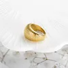 Trouwringen ZMFashion Groothandel Sieraden Textuur Brede Ring PVD Verguld Roestvrij Staal Voor Vrouwen Meisje Waterdicht Mode Verloving