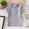 Polos Baby Boys Summer Polo Shirt Algodão Respirável Roupas Infantis Kids Gola Turn-down Listrada Tee Boys Short Sleeves Shirt Tops 230625