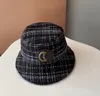 Designer ull hink hatt 2023 nya kvinnor vinter höst metall läder brev hattar sol förhindra motorhuven beanie baseball cap snapbacks utomhus fiske fiskare mössor