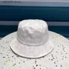 Stingy Brim Hats 2021 Модная шляпа для шляпы для мужчин Женщина дизайн бейсболки Beanie Cacquettes Fisherman Bucket