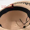 Geniş Memlu Şapkalar El yapımı örgü Mektubu Kadınlar İçin Güneş Şapkaları Siyah Şerit Dantel Yukarı Büyük Strip Hat Açık Plaj Şapkası Yaz Kapakları Chapeu Feminosun Blok HKD230625