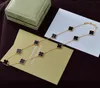 3A Necklaces VanCA Vintage Magic Vintage Necklace Pendant 10 Motifs in Gold For Women With Dust Bag Box Fendave