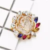 Broscher 4 färger generös lysande full kristall strass blomma spänne brosch för kvinnor stift halsduk tyg smycken tillbehör