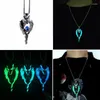 Chaînes mode loup lumineux pendentif collier lueur dans les bijoux longs sombres