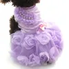 Vêtements pour chiens XKSRWE Pet Dog Princess Robe de mariée Tutu Rosette Bow Robes Chat Chiot Jupe PrintempsÉté Vêtements Vêtements 2 Couleurs 230625