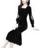 Casual Dresses Korea Elegant Lantern Sleeve Velvet Sexig fyrkantig krage Hög midja Evening Party Dress Black Midi Female Vestido E779