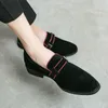 Luxus Mode Wildleder Schuhe Männer Müßiggänger Italienische Schnallen Spitz Kleid Schuhe Handgemachte Formale Büro Schuhe Fahren Wohnungen