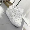 2023 Tênis Feminino Couro PU Strass Renda Flores Cunha Salto Alto Oculto Sapatos com Cadarço Preto Branco Meninas