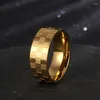 Grupo de anéis de aço inoxidável de 8 mm com padrão xadrez aliança de casamento para homens e mulheres tamanho 7-10