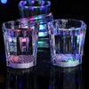 어두운 파티 컵에 빛나는 LED LIGHT LIGHT SHOT Night Club Party Favors Party Supplies 생일을위한 명확한 아크릴 미니 테이블 중앙 장식품