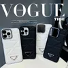 Étuis de téléphone portable Triangle de luxe à la mode, sac à main en cuir PU pour iphone 15 14 13 12 pro max, étui de protection noir et blanc, deux couleurs au détail MQ01