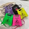 Abendtaschen Junges Mädchen Umhängetasche Kreative Vorsicht Buchstaben Zeichen Handtasche Niedliche Fluoreszenzfarbe Umhängetaschen für Frauen 2021 Kupplungen J230625