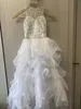 2023 belle fleur blanche filles robes bijou cou organza perles de cristal étage longueur volants à plusieurs niveaux enfants anniversaire fille Pageant robes image réelle