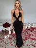 Abiti casual Hugcitar Crochet Halter senza maniche Backless Solid Hollow Out Bandage Sexy Slim Maxi Prom Dress 2022 Winter Festival Party Outfit J230625