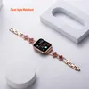 Bracelet de trèfle à quatre feuilles compatible avec Apple Watch Band 44 mm avec étui pour femme Bracelet en métal de remplacement pour bijoux pour iWatch Series 8 7 6 5 4 3 2 1 bandes de diamant