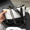 Shoulder Designer Bags One 2024 Lingge New Straddle Genuine Chain luxury crossbody Leather Wandering Oblique Small Fashion Versatile luxuries designer women bag