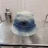 Designer Bucket Hat Casquette stjärnor med avslappnad utflykt platt-topp Small Brimmed Hats Wild Triangle Standard Ins Basin Cap