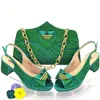 Jurk plus maat 41 42 43 hoogwaardige damesschoenen en tassen Set trouwdatum en feesthakken Italiaanse stijl met groene kleur