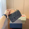 Tasarımcı Omuz Çantası Kadın Çanta Lüksleri Kadın Crossbody Bags Moda Bayanlar Klasik Lüks Orijinal Deri Altın Zincir Bag Küçük Mini Çanta 20cm