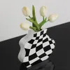 Vaser svartvit keramisk vasdekoration checkerboard hög känsla torkad blomma vas vardagsrum blommor arrangemang hem dekoration 230625