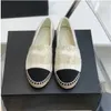 chaussures en toile mocassins espadrilles en cuir d'agneau design Eté printemps Appartements taille 34-42 Chaussures femme confortable décontracté décontracté orteil de luxe Quilting